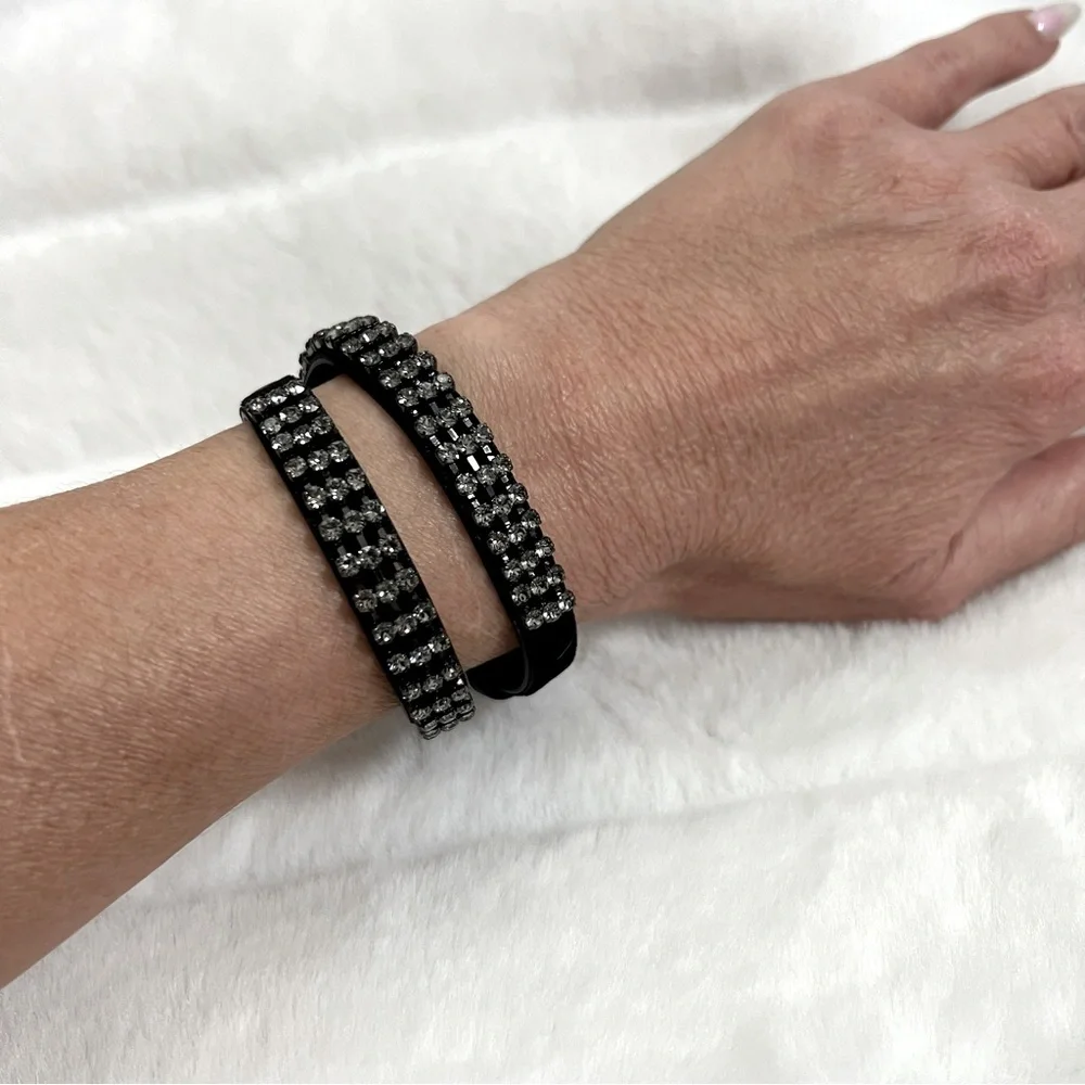 NWT Tory Burch CRYSTAL EMBELLISHED DOUBLE-WRAP VELVET BRACELET -- Black